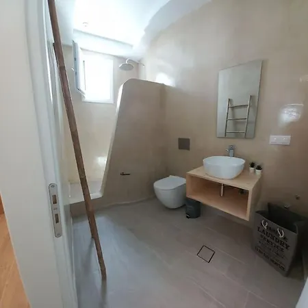 Deja Vu Ευχάριστο Σπίτι Στο Κέντρο Του Νησιού Ίου Apartment Chora  Exterior photo