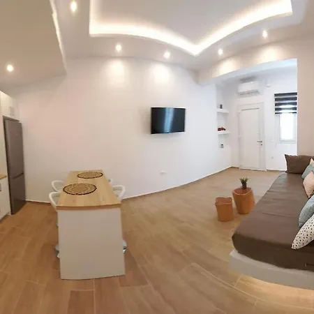 Deja Vu Ευχάριστο Σπίτι Στο Κέντρο Του Νησιού Ίου Apartment Chora  Exterior photo