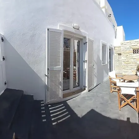 Deja Vu Ευχάριστο Σπίτι Στο Κέντρο Του Νησιού Ίου Apartment Chora  Exterior photo