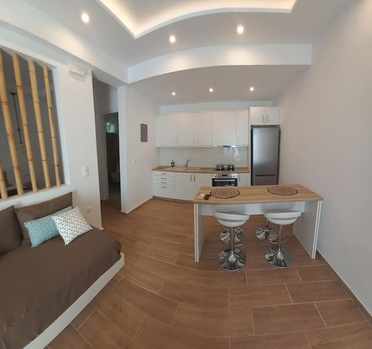 Deja Vu ευχάριστο σπίτι στο κέντρο του νησιού ίου Appartement